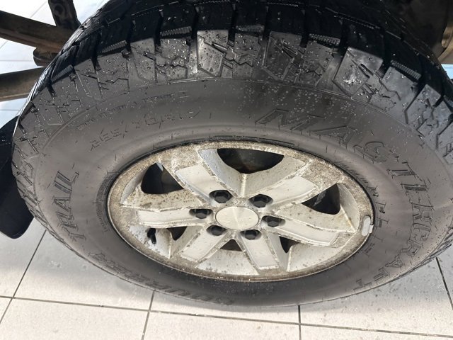 Used 2010 GMC Sierra 1500 SLE w/ SLE Preferred Package image 14