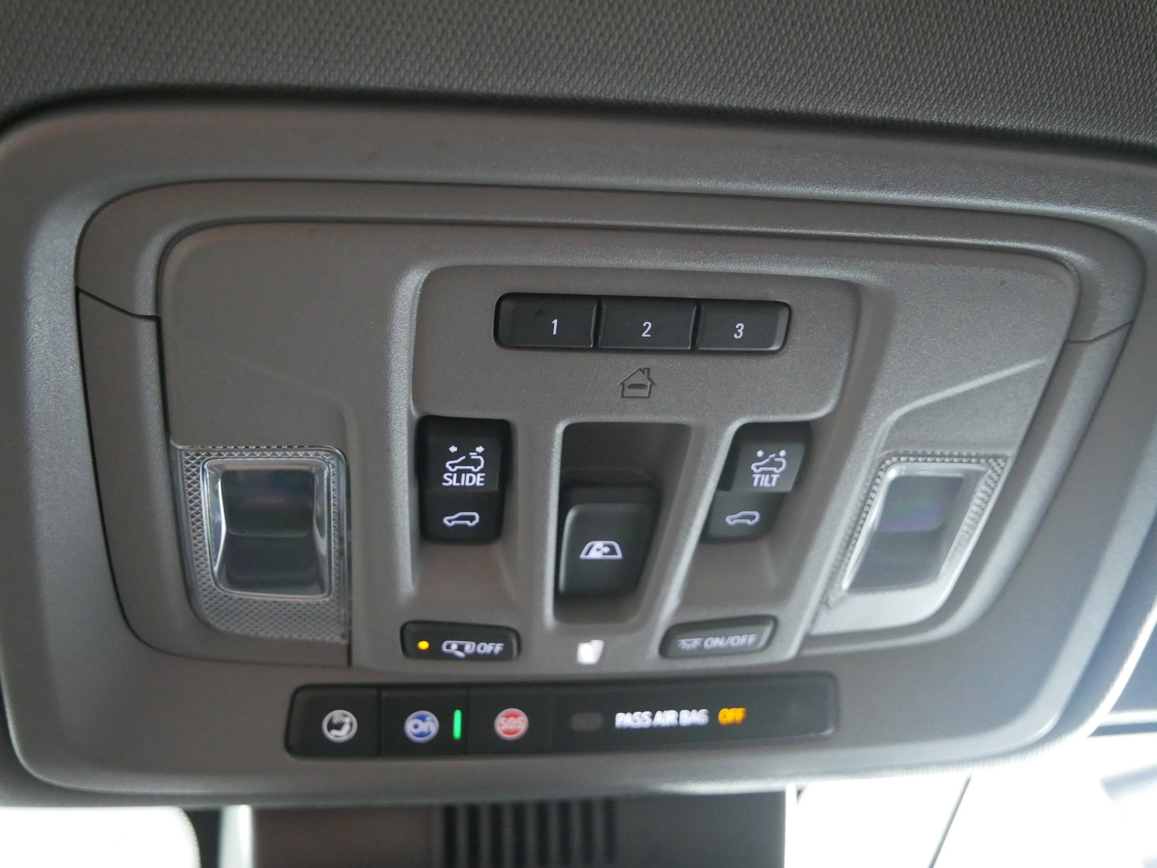 Used 2024 Chevrolet Silverado 3500 LTZ w/ LTZ Convenience Package AWD/4WD image 30