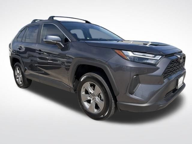 Used 2025 Toyota RAV4 XLE w/ Convenience Package FWD image 6
