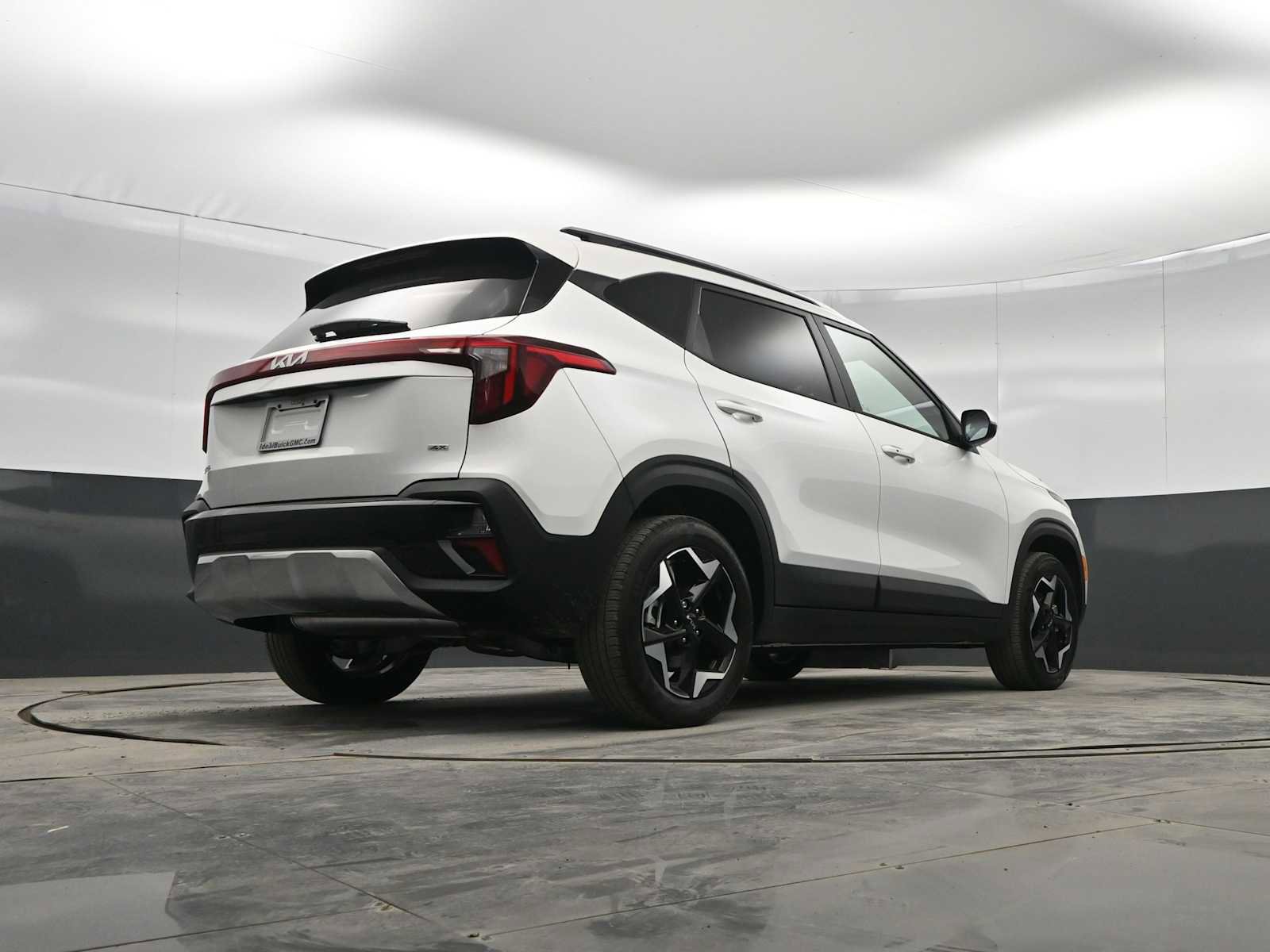 Used 2025 Kia Seltos S image 35