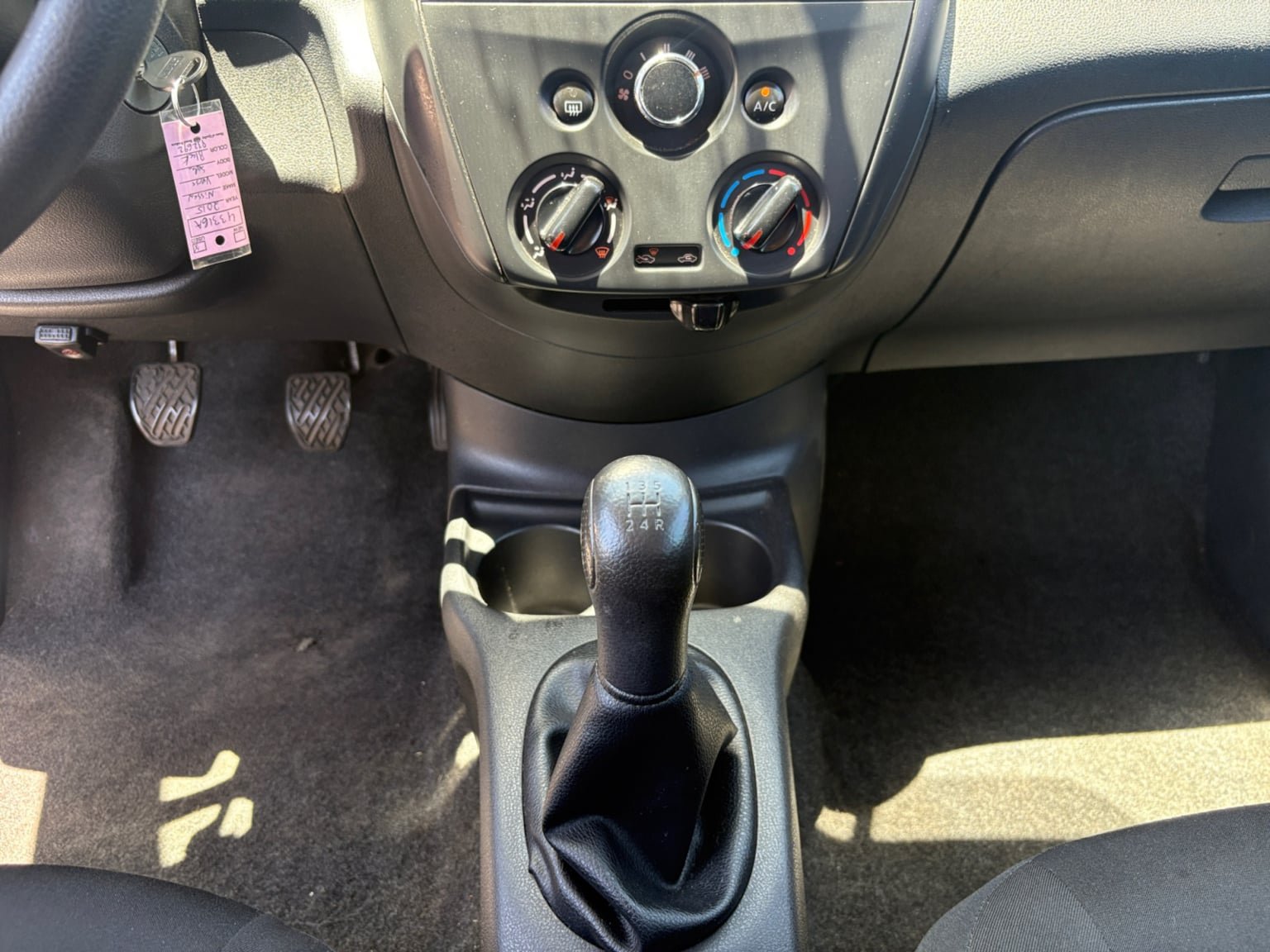 Used 2015 Nissan Versa S FWD image 15