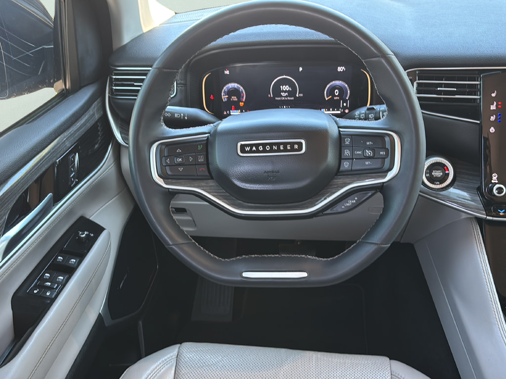 Used 2022 Jeep Wagoneer Series III RWD image 19