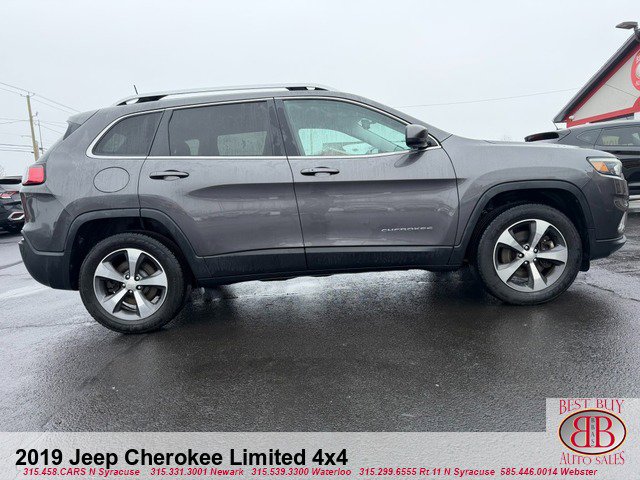 Used 2019 Jeep Cherokee Limited image 2