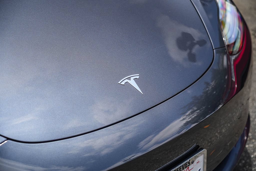 Used 2022 Tesla Model 3 Long Range AWD/4WD image 3
