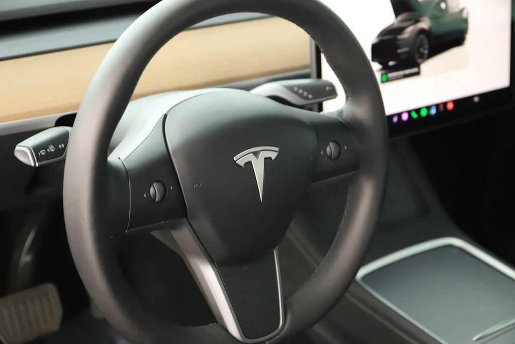 Used 2023 Tesla Model Y Long Range AWD/4WD image 16