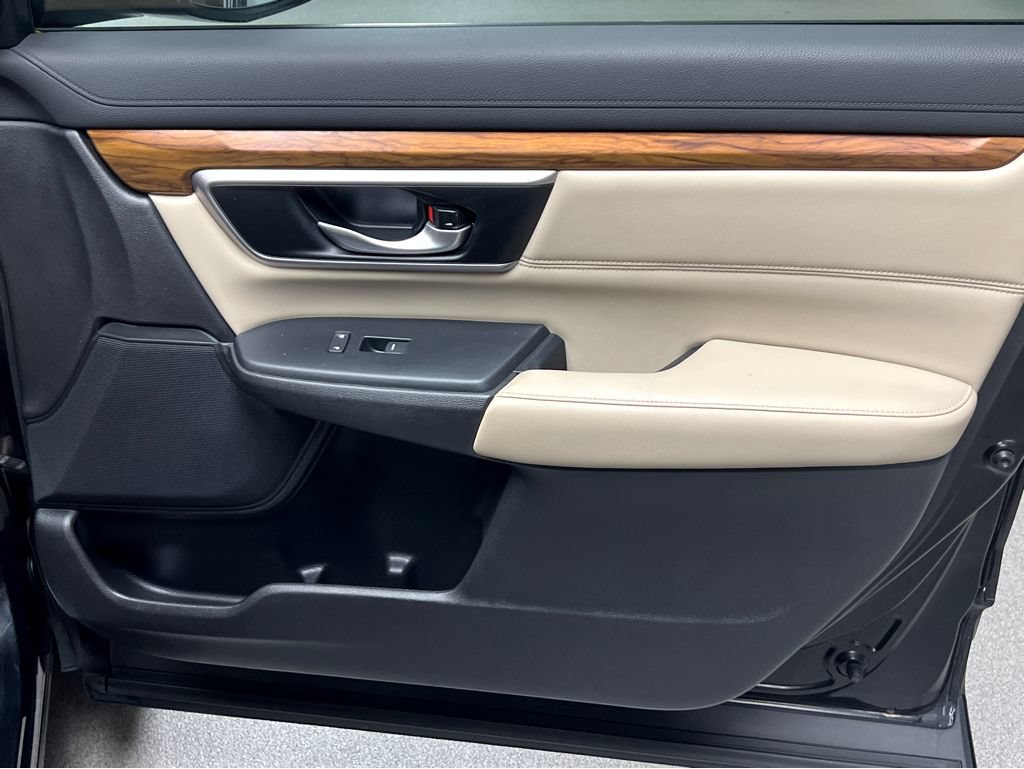 Used 2017 Honda CR-V Touring image 24