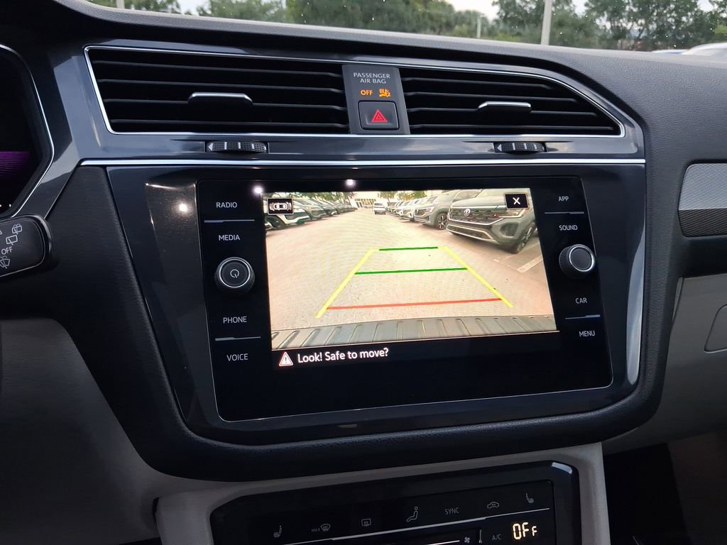 Used 2023 Volkswagen Tiguan SE R-Line FWD image 24