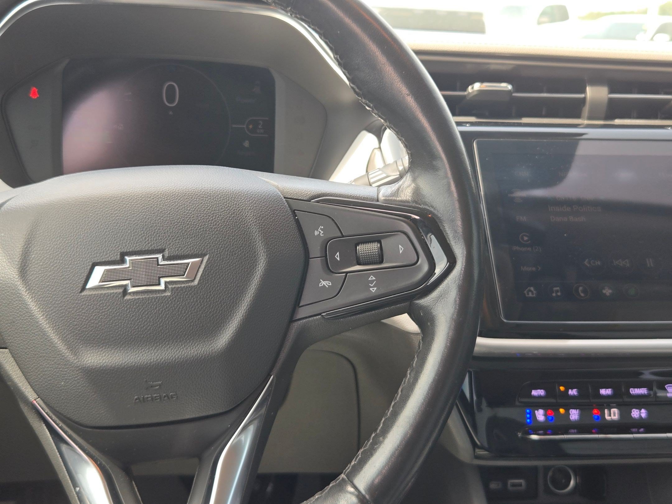 Used 2022 Chevrolet Bolt EUV Premier FWD image 20