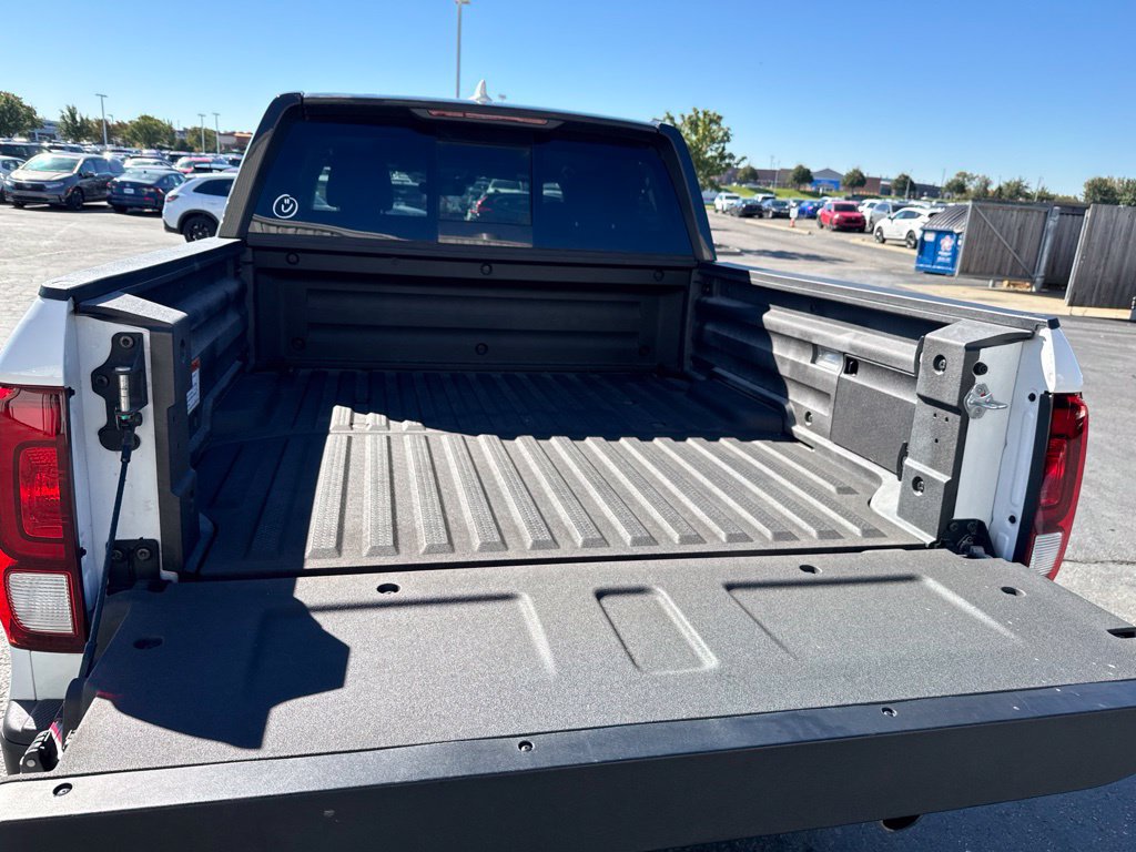 Used 2025 Honda Ridgeline Black Edition image 36