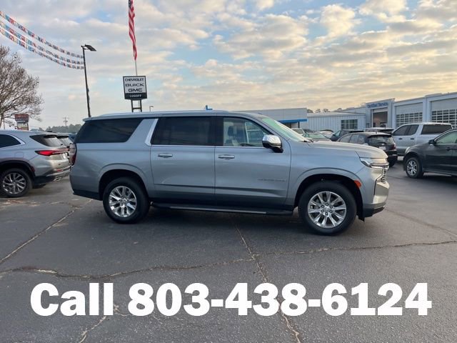 Used 2024 Chevrolet Suburban Premier RWD image 3