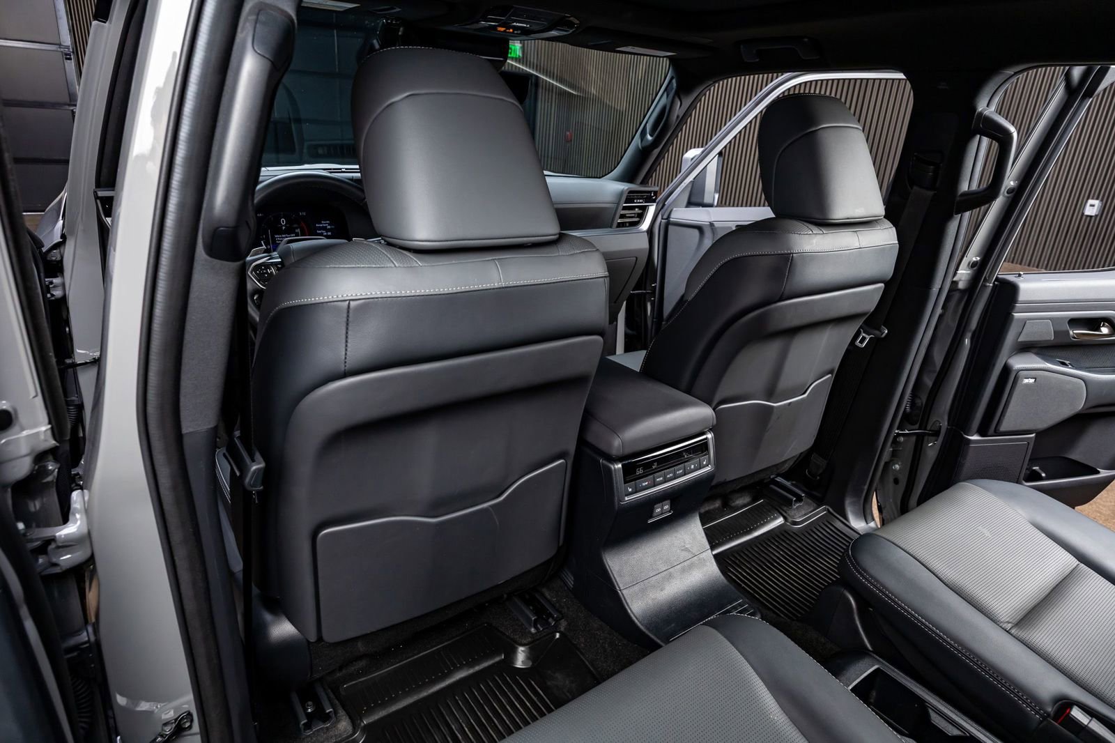 Used 2025 Lexus GX 550 550 Luxury+ w/ Accessory Package (2T) image 35