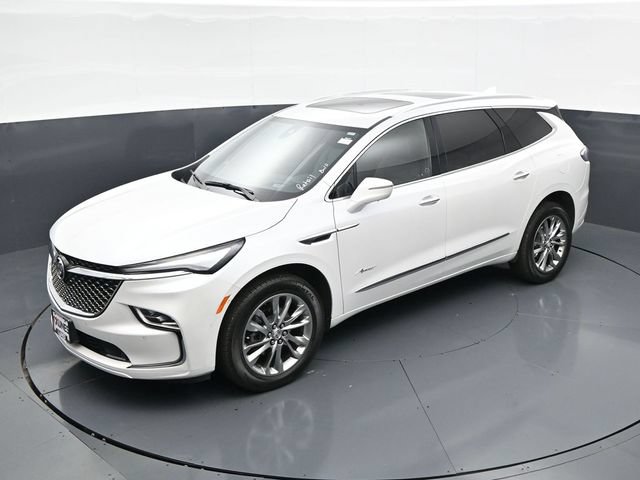 Used 2023 Buick Enclave Avenir w/ Avenir Technology Package AWD/4WD image 37