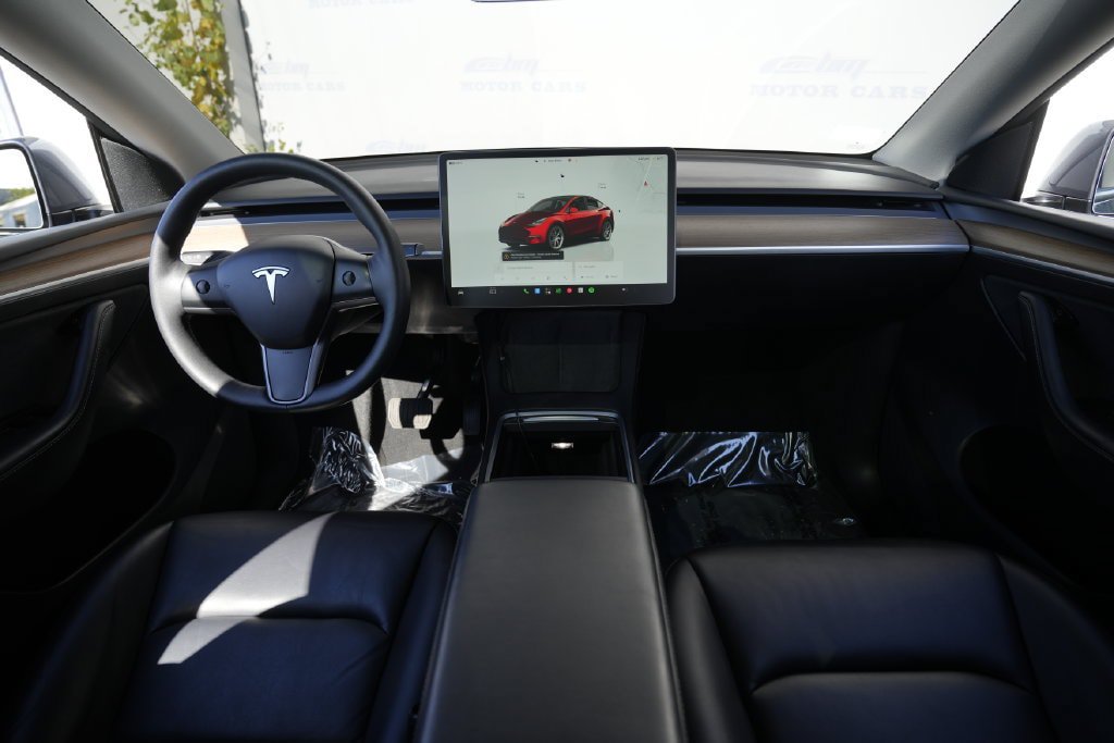 Used 2022 Tesla Model Y Long Range AWD/4WD image 43