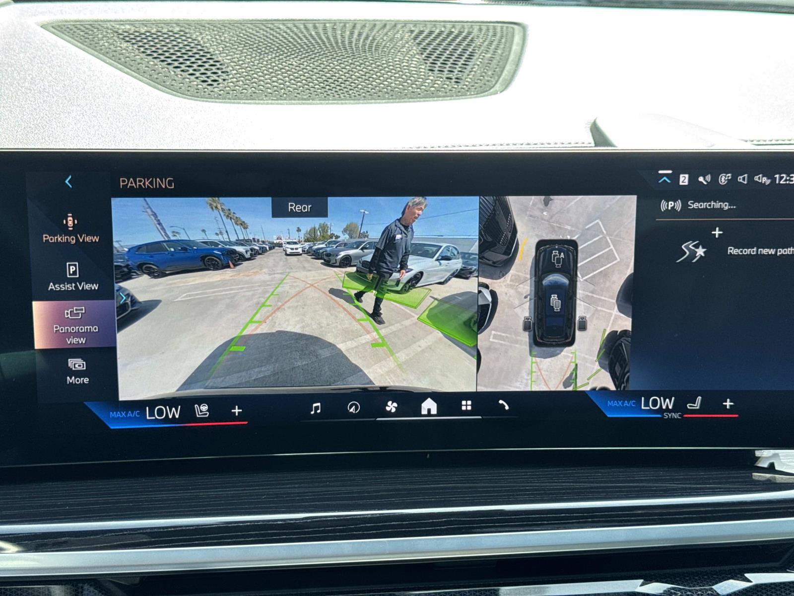 Certified 2024 BMW X7 xDrive40i w/ M Sport Package image 20