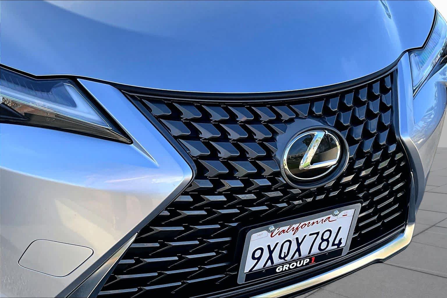 Used 2026 Lexus UX 300h FWD w/ Accessory Package (Z2) image 28