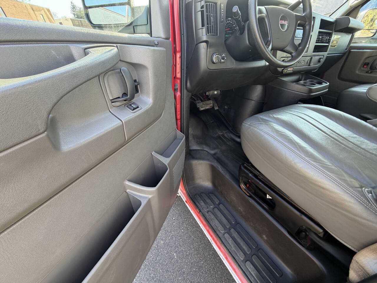Used 2015 GMC Savana 2500 LS w/ Cold Climate Package RWD image 17