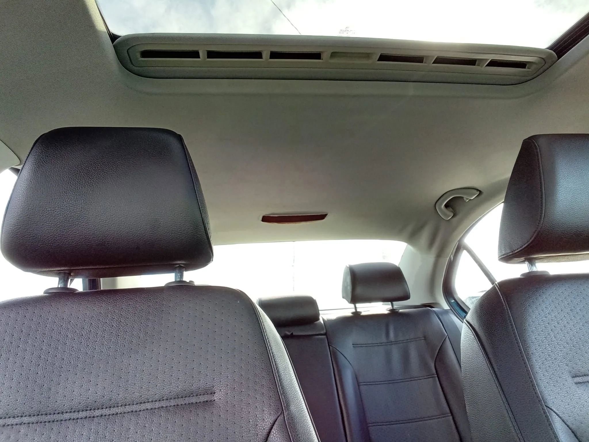 Used 2015 Volkswagen Jetta SE image 18