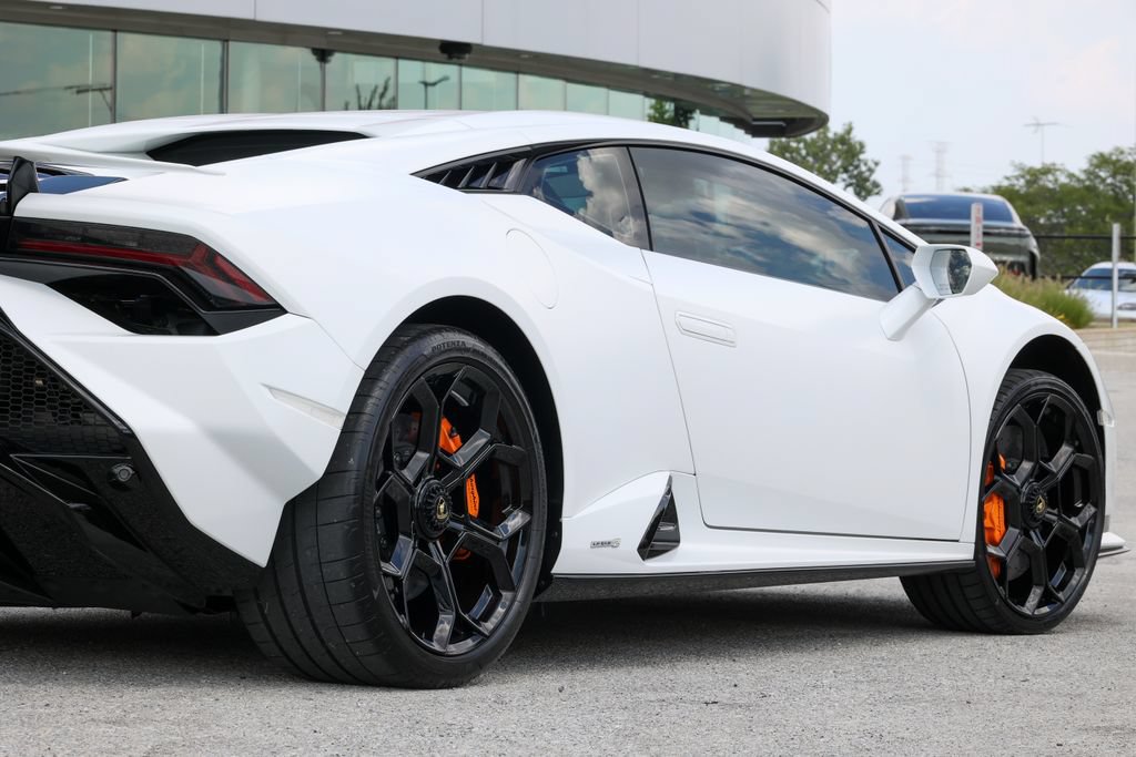 Used 2024 Lamborghini Huracan Tecnica RWD image 20