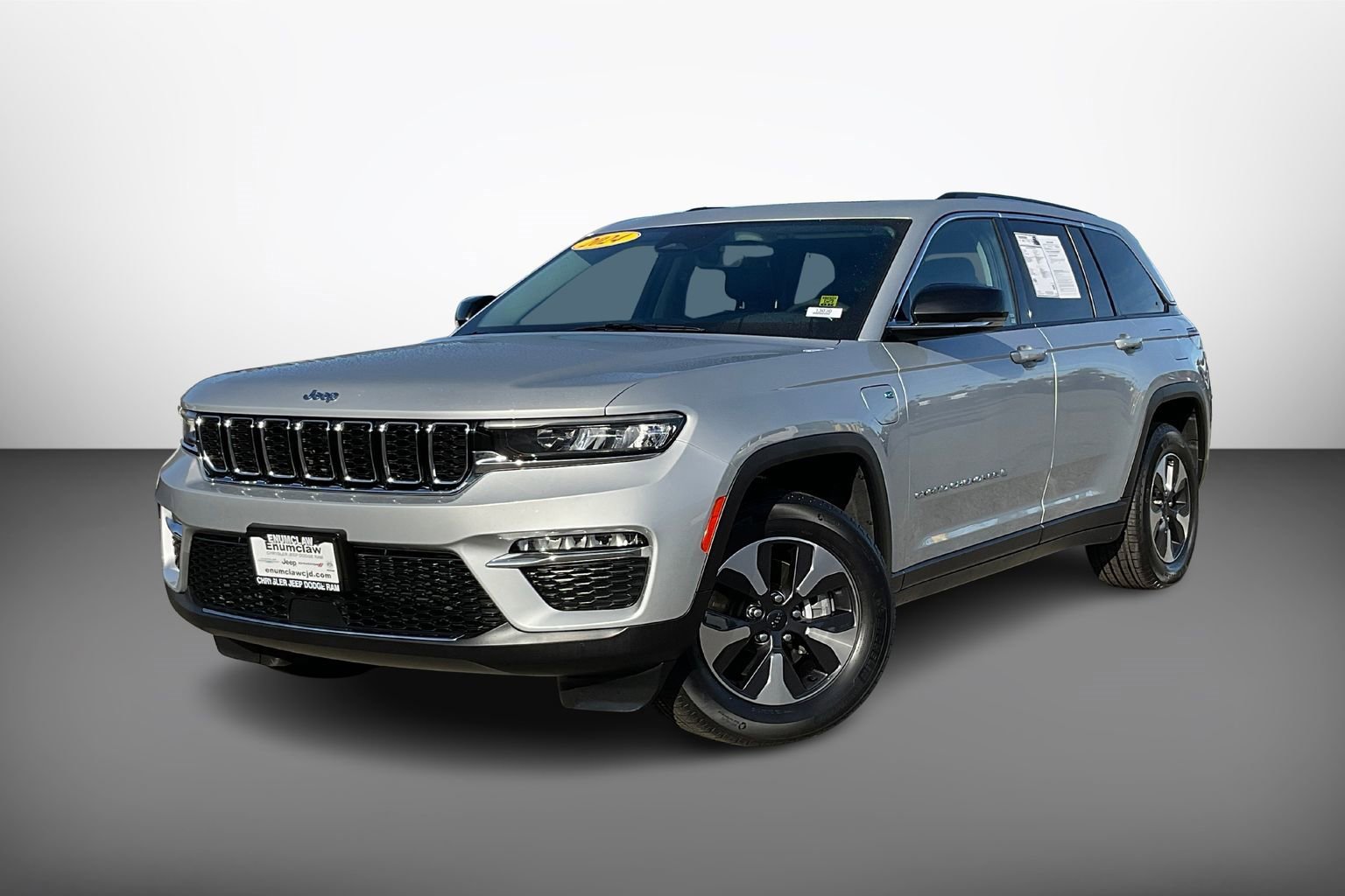 Used 2024 Jeep Grand Cherokee Limited 4xe image 2