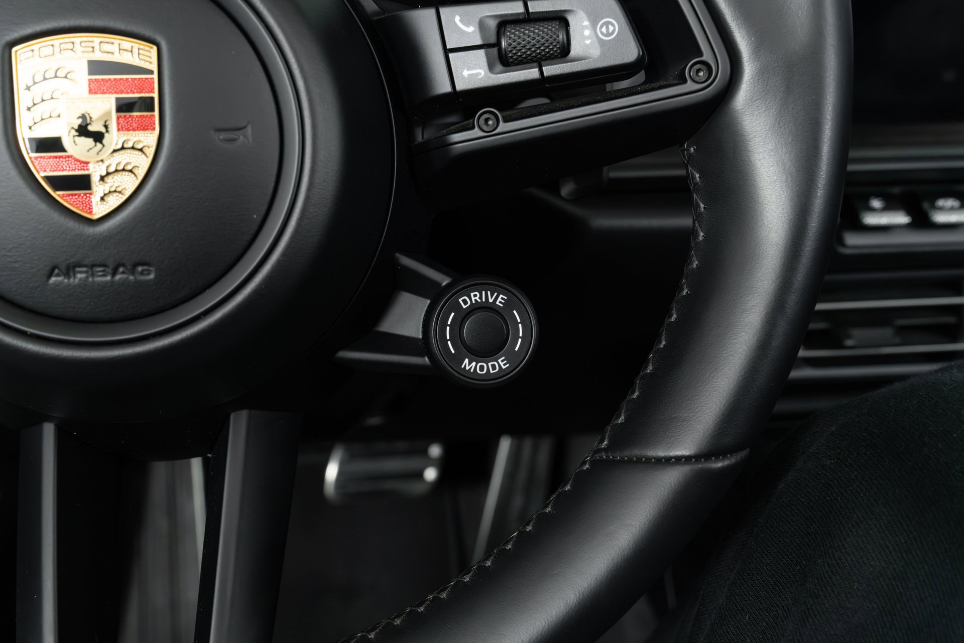 Used 2024 Porsche 911 Targa 4 GTS image 29