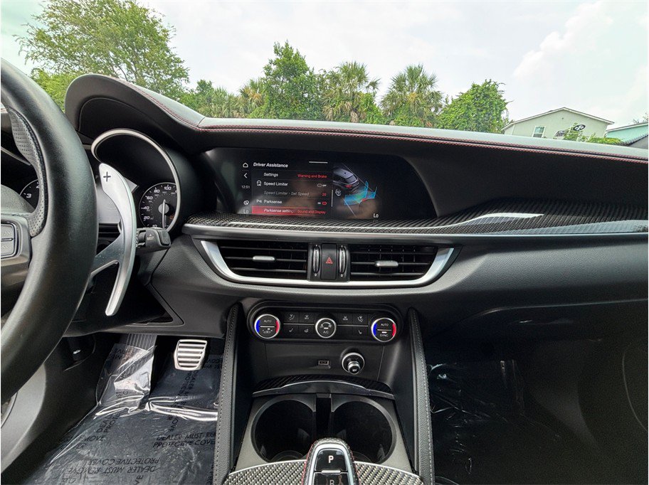 Used 2023 Alfa Romeo Stelvio Estrema AWD/4WD image 11