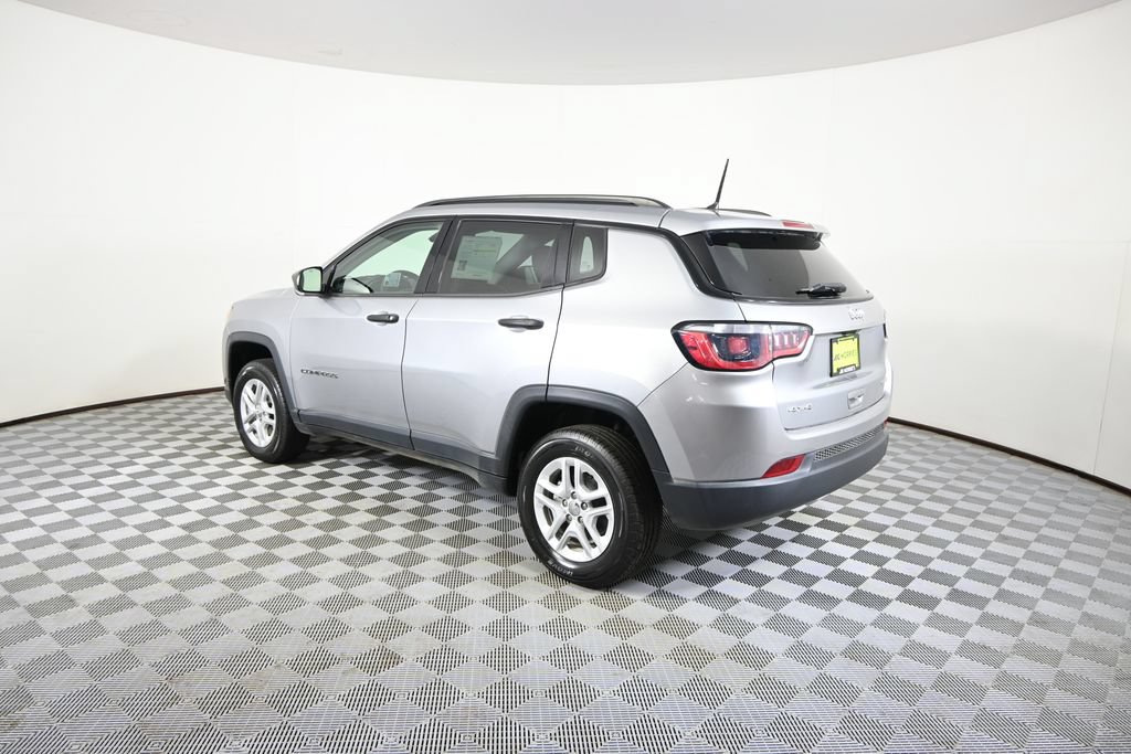 Used 2018 Jeep Compass Sport AWD/4WD image 4