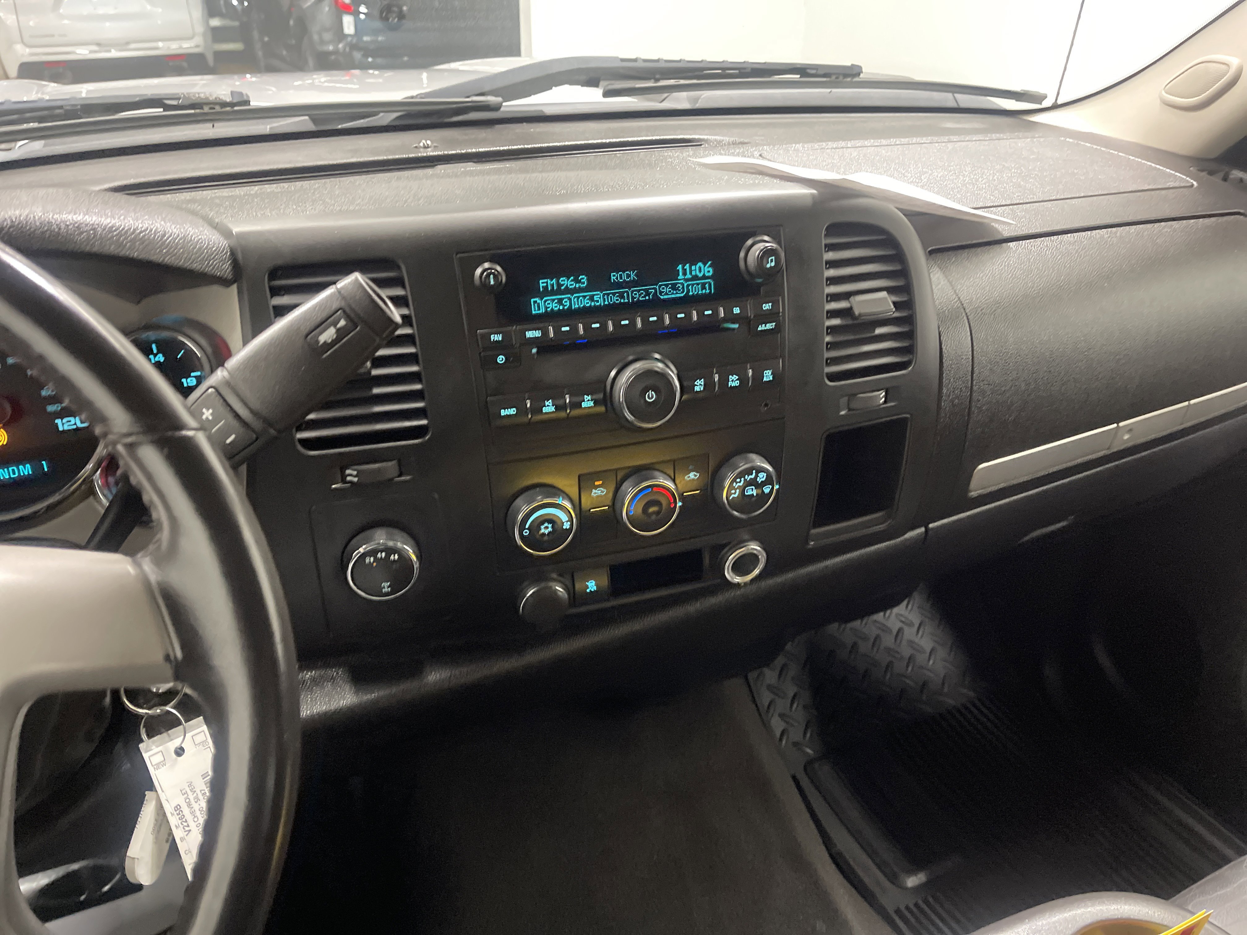 Used 2010 Chevrolet Silverado 2500 LT w/ Exterior Plus Package image 28