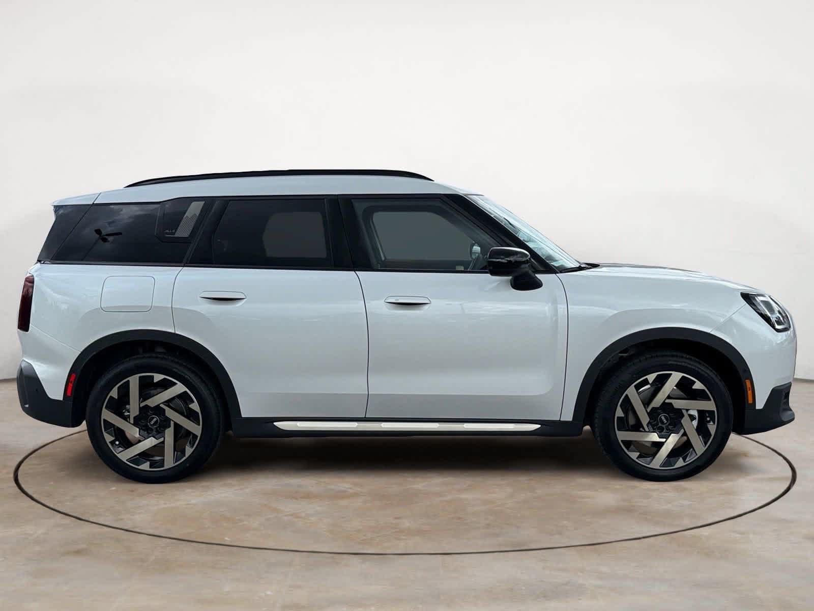 New 2025 MINI Cooper Countryman S w/ Comfort Package Max AWD/4WD image 2