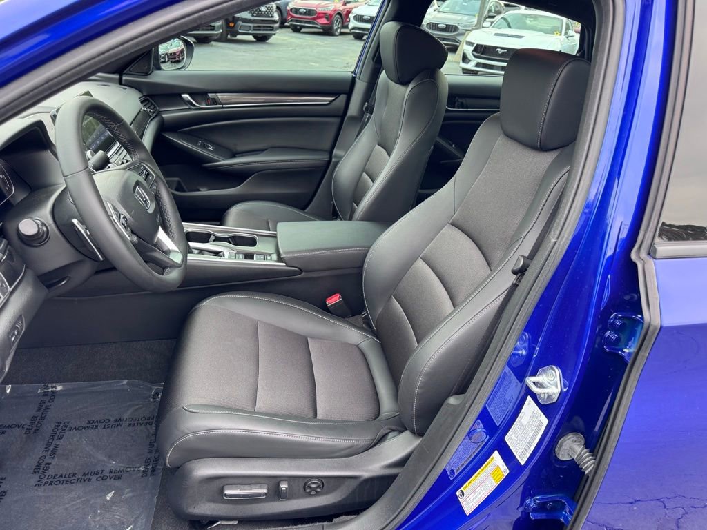 Used 2022 Honda Accord Sport image 11