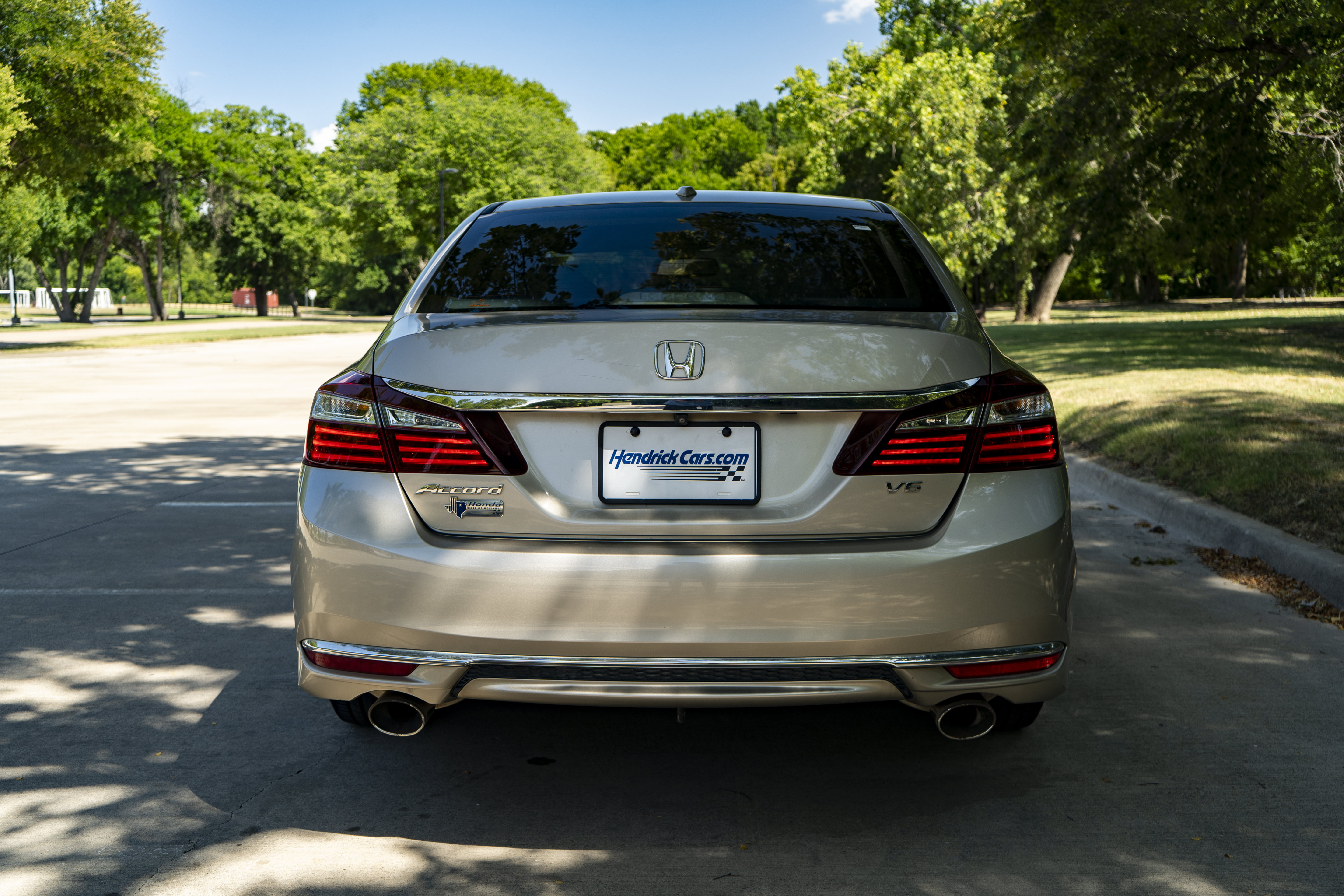 Used 2016 Honda Accord EX-L image 8