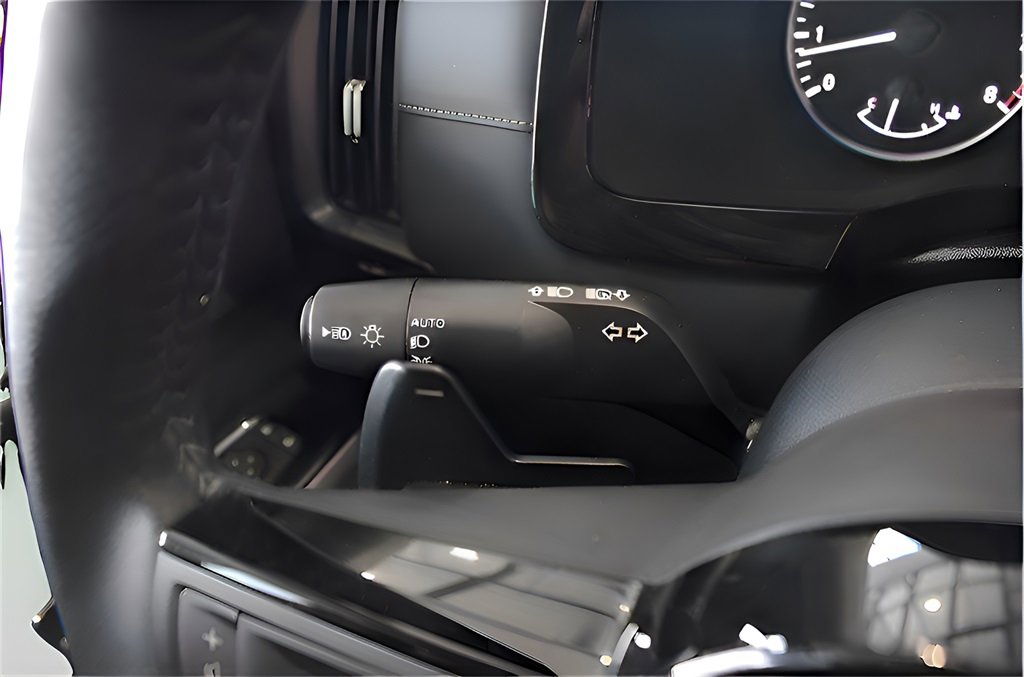 Used 2024 Nissan Pathfinder SL image 23