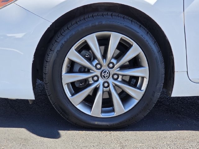 Used 2016 Toyota Camry XLE FWD image 28