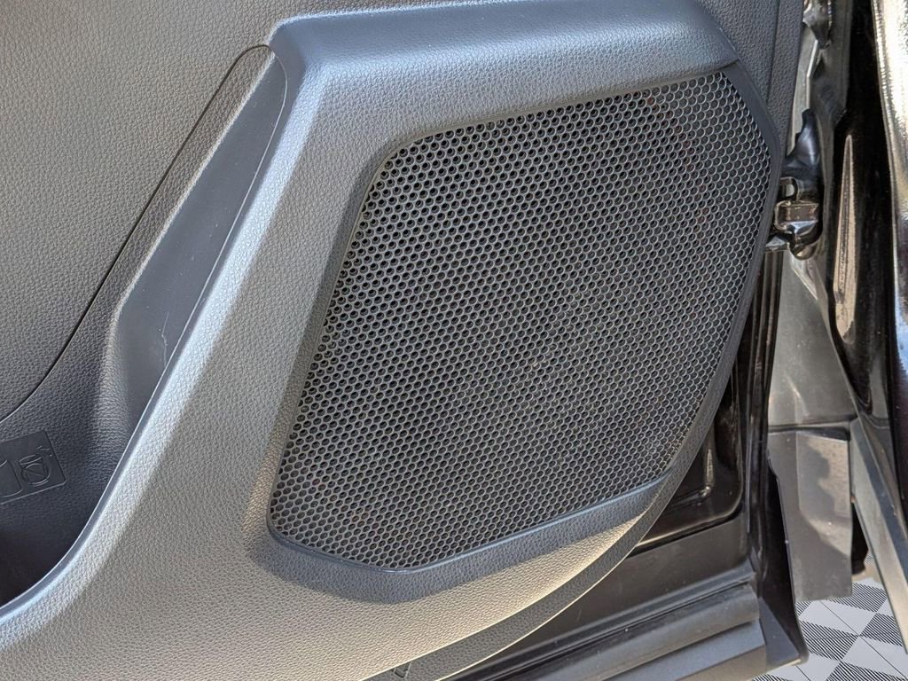 Used 2022 Toyota Highlander Limited image 11
