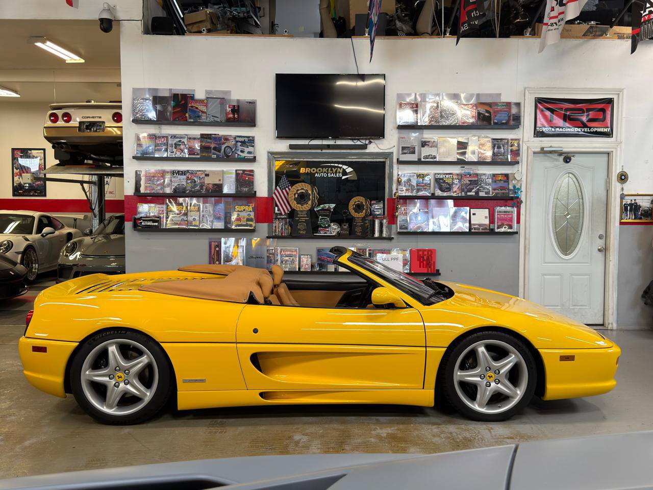 Used 1995 Ferrari F355 Spider RWD image 5