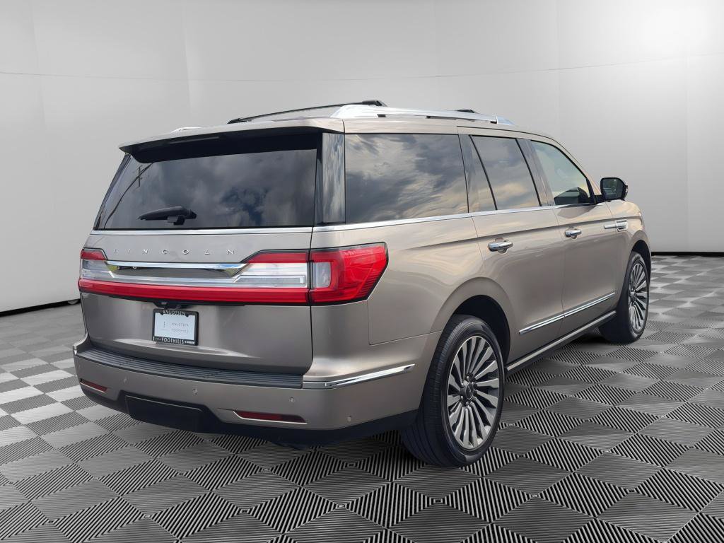 Used 2019 Lincoln Navigator Reserve AWD/4WD image 7