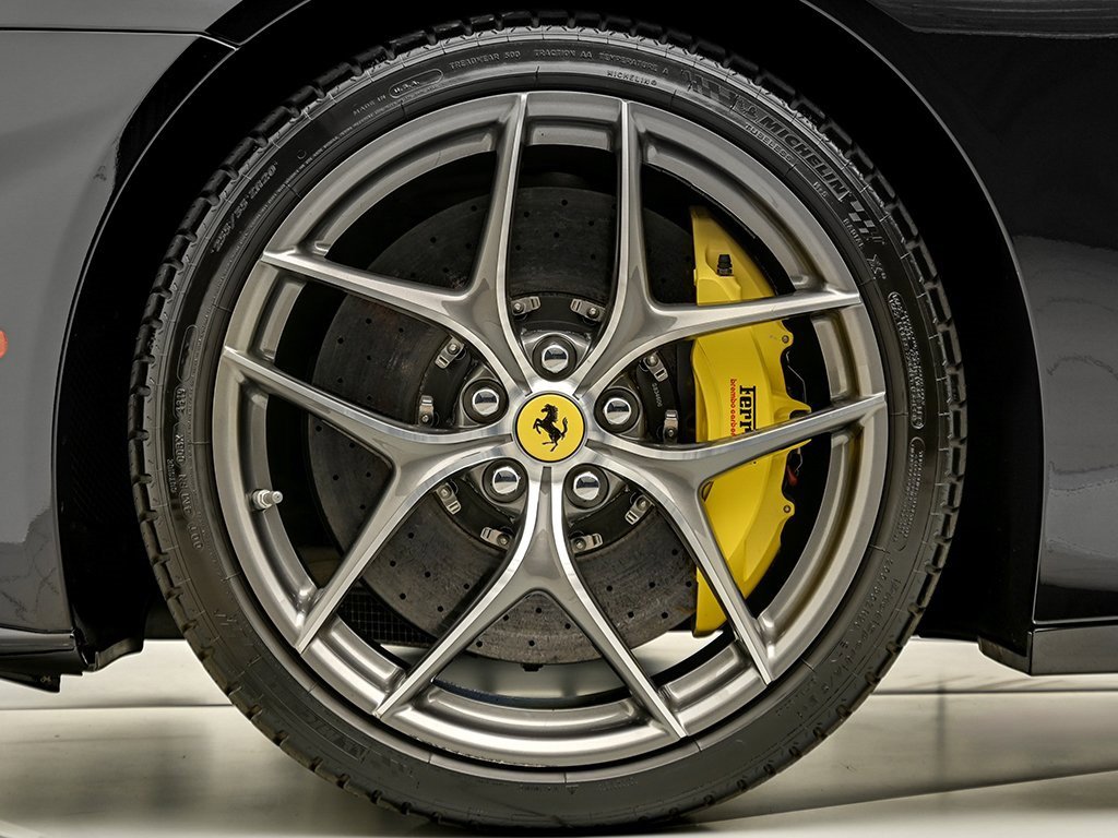 Certified 2014 Ferrari F12 Berlinetta image 33