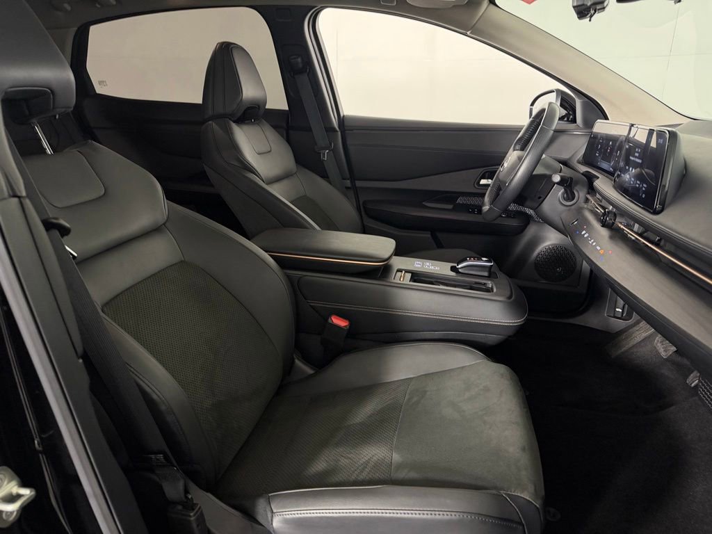 Used 2024 Nissan Ariya FWD image 33