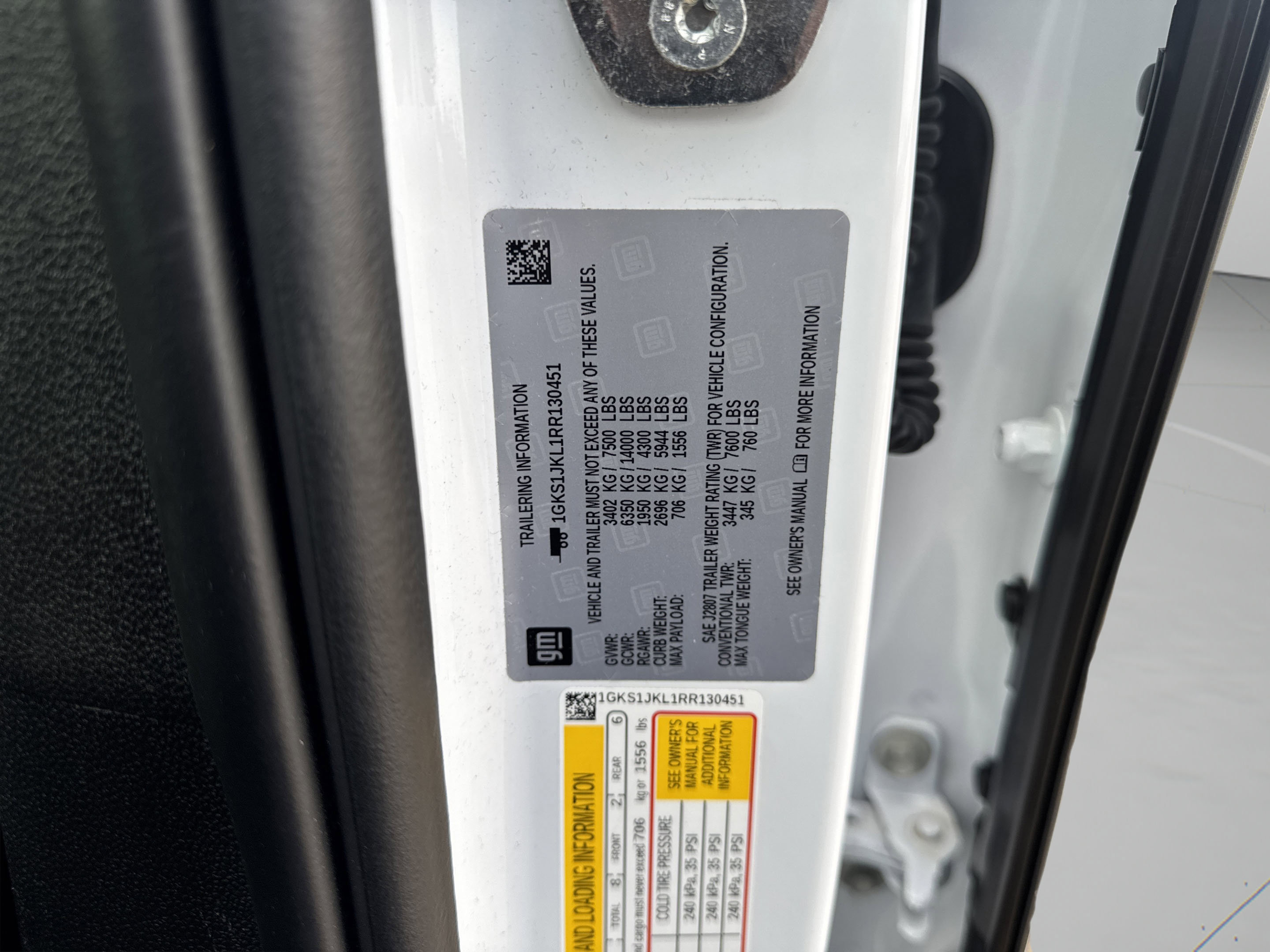 Used 2024 GMC Yukon XL Denali image 40