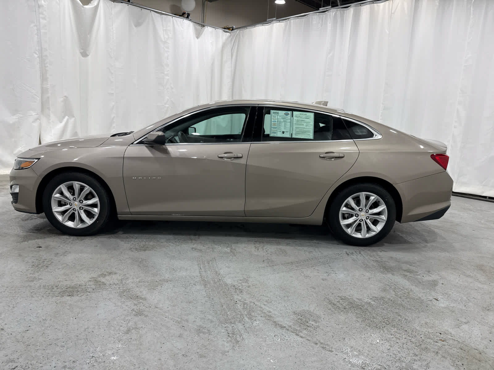 Certified 2024 Chevrolet Malibu LT FWD image 2