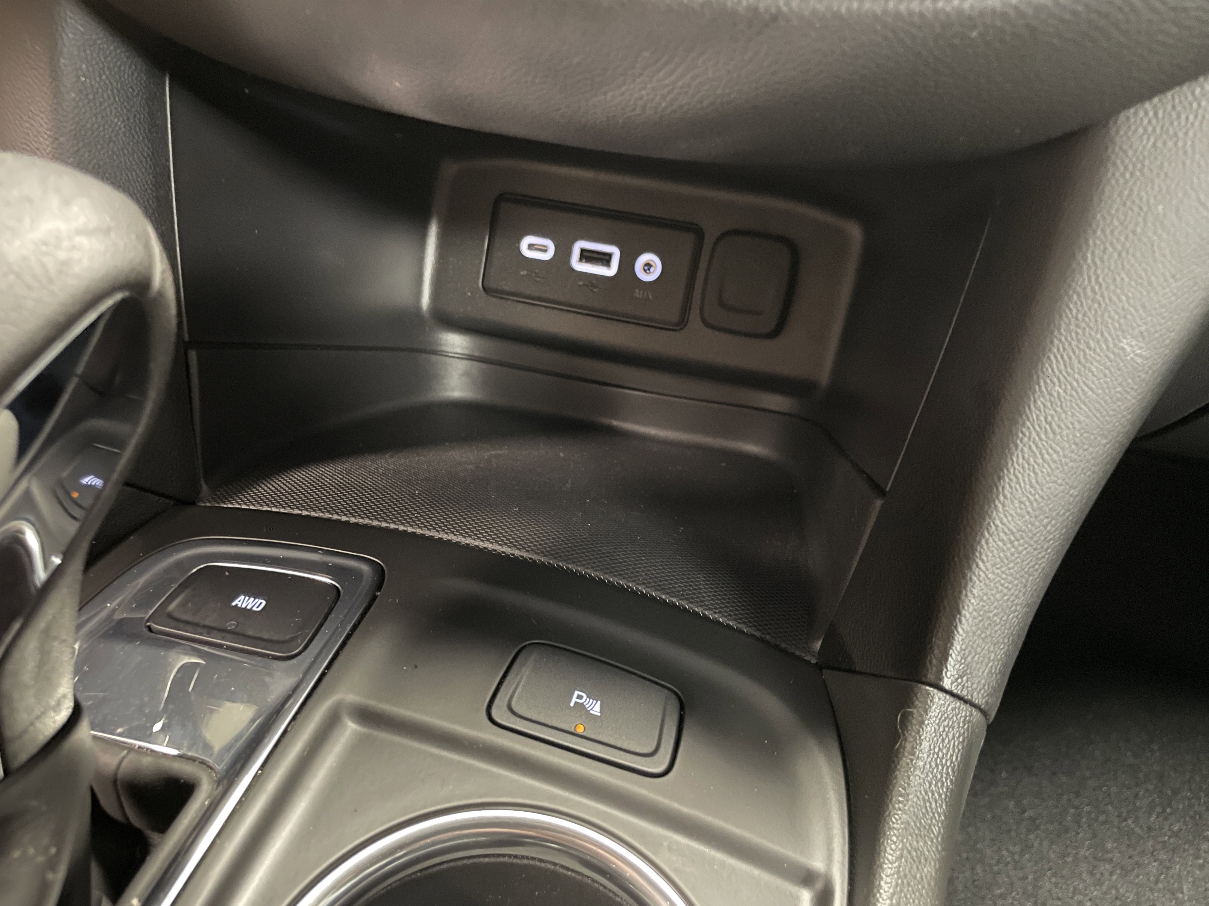 Used 2023 Chevrolet Equinox LT image 14