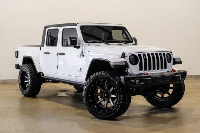 Used 2020 Jeep Gladiator Overland AWD/4WD image 4