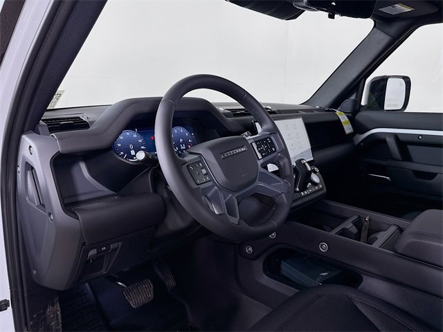 New 2026 Land Rover Defender 130 X-Dynamic SE image 9