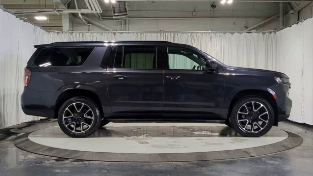 Used 2023 Chevrolet Suburban RST w/ Max Trailering Package image 9