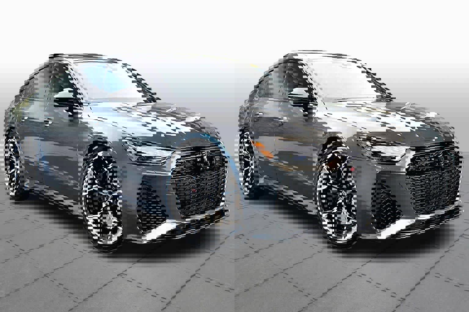 Certified 2025 Audi RS 7 Performance w/ Black Optic Package image 3