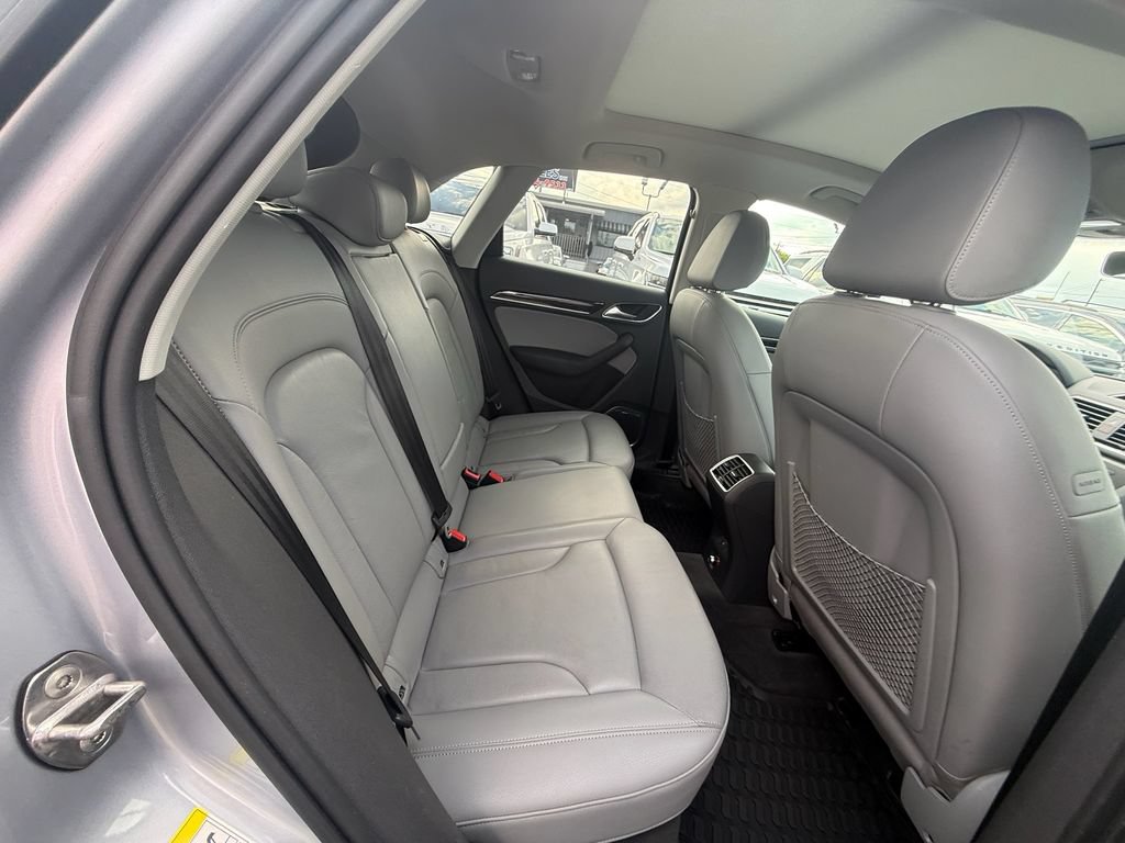 Used 2016 Audi Q3 2.0T Prestige AWD/4WD image 21