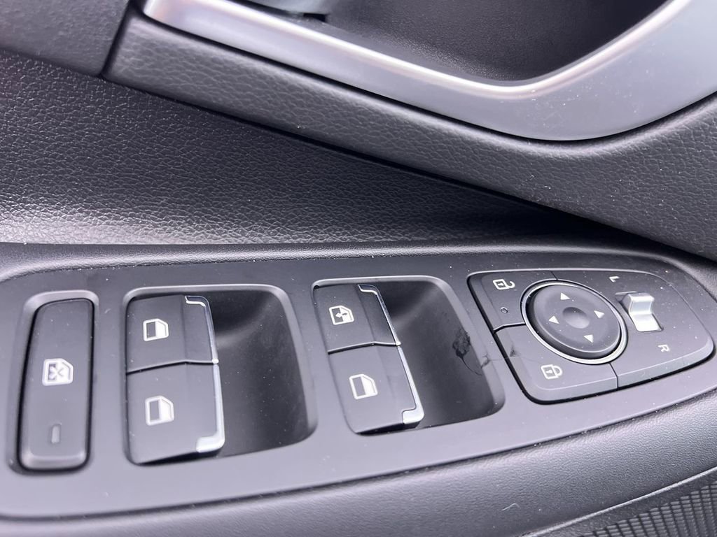 Used 2025 Hyundai Sonata SE image 15