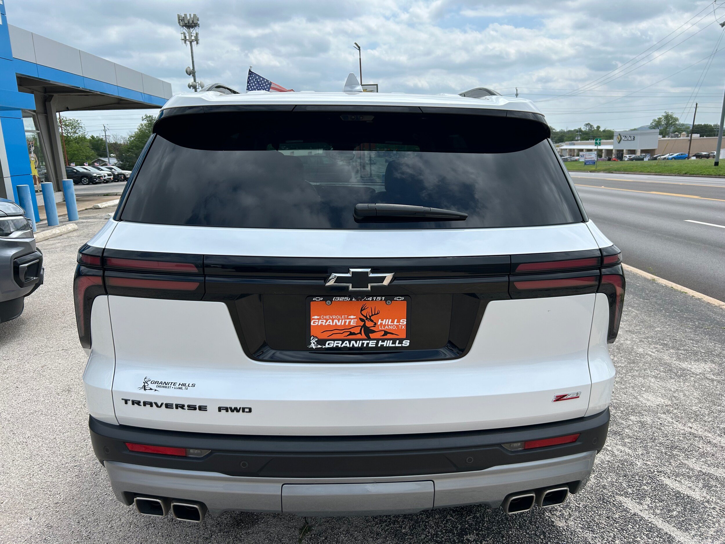 Used 2024 Chevrolet Traverse Z71 w/ Enhanced Driving Package AWD/4WD image 8
