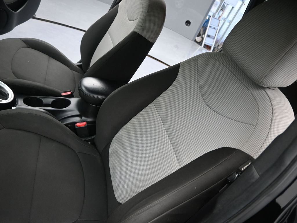 Used 2019 Kia Soul image 9