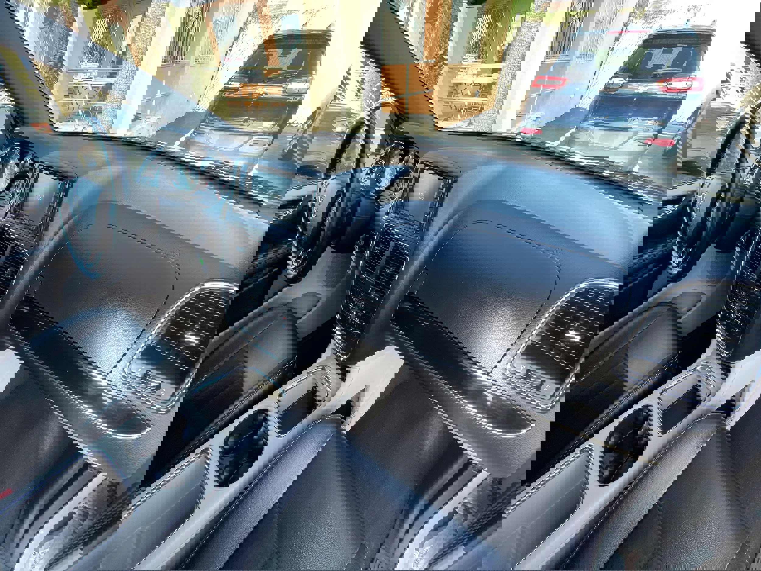 Used 2017 Dodge Grand Caravan SXT w/ Driver Convenience Group image 30