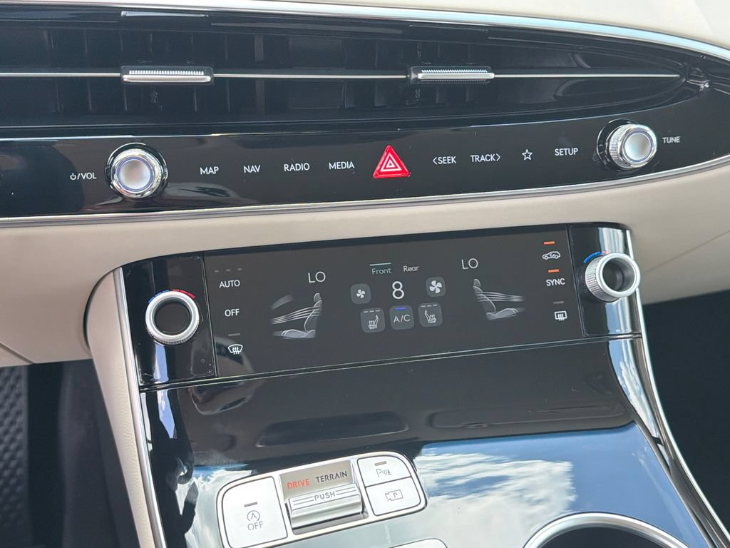 New 2027 Genesis GV70 2.5T AWD/4WD image 33
